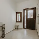 아파트 σπιτι στην παλια πολη Fotis 레팀노